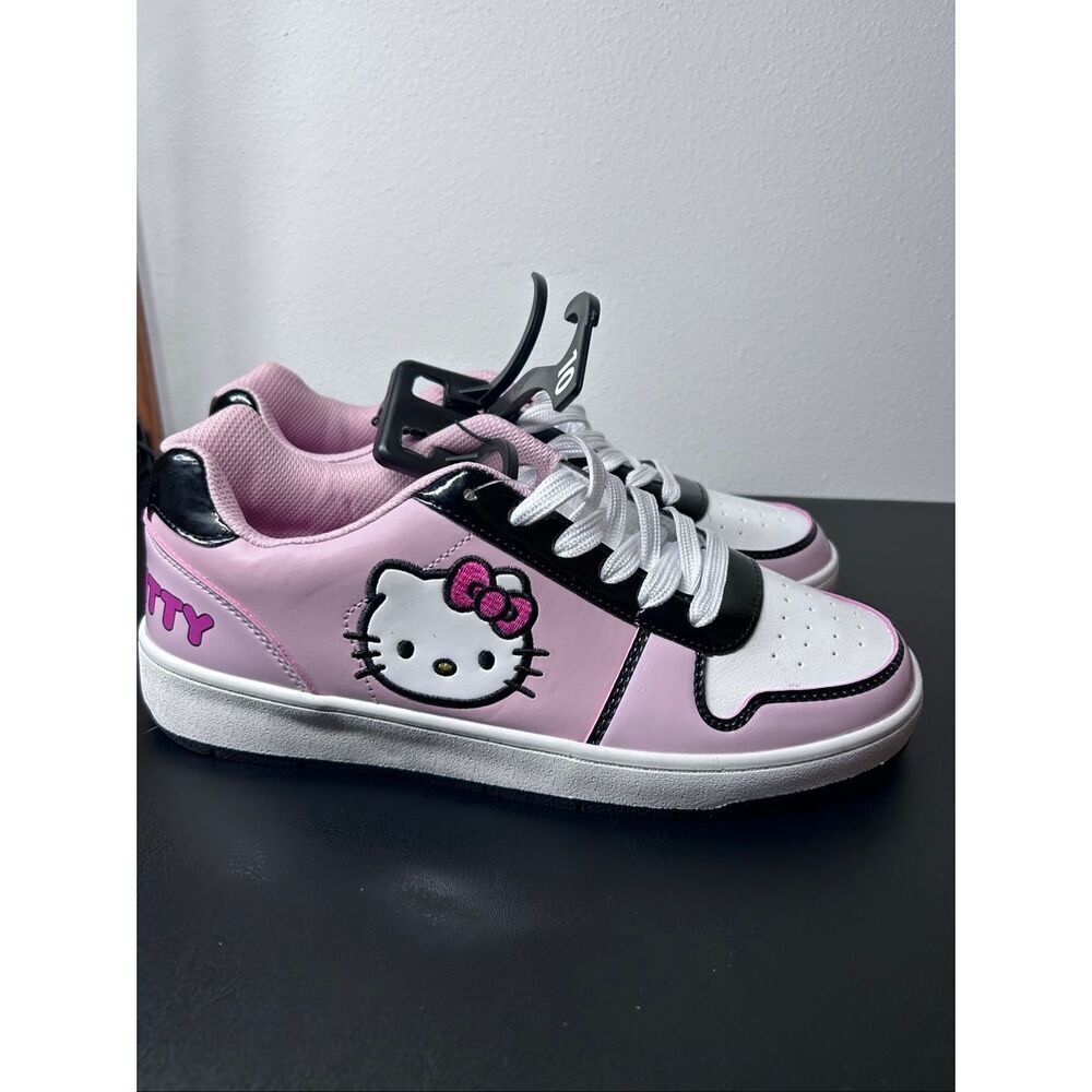 Hello Kitty Sanrio White Casual Court Sneakers Women’s Size 10 NEW - Picture 3 of 9